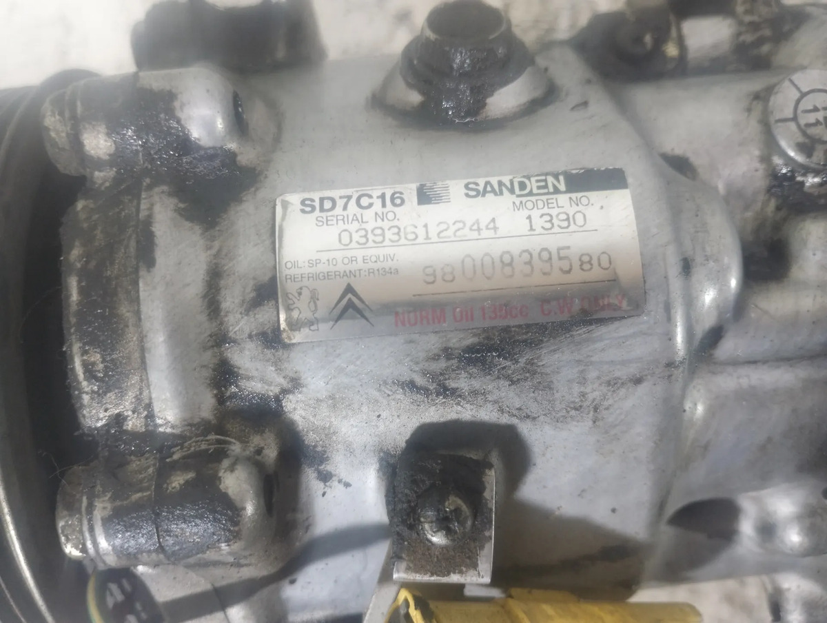 Compresor De A/a Peugeot 308 1.6 (06661742)