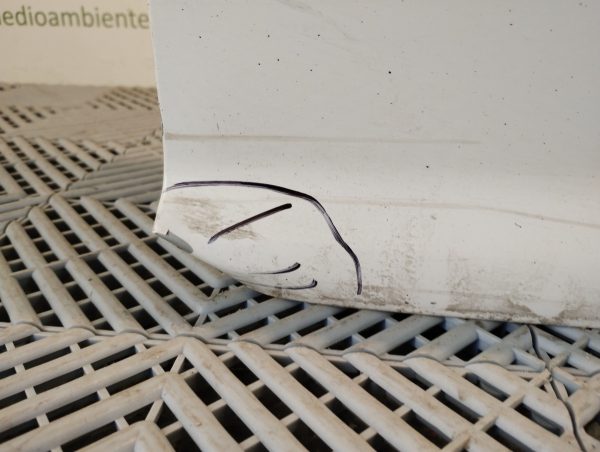Puerta Delantera Derecha Vw Bora (04763310)