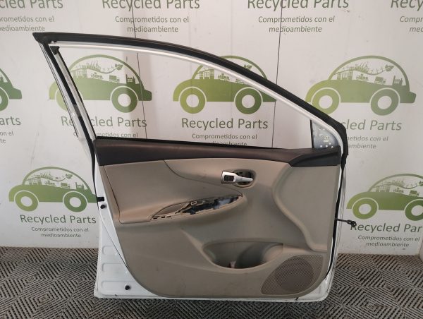 Puerta Delantera Izquierda Toyota Corolla G10 (06131626)