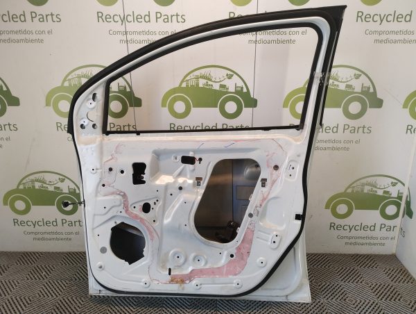Puerta Delantera Derecha Chevrolet Spin (04622499)