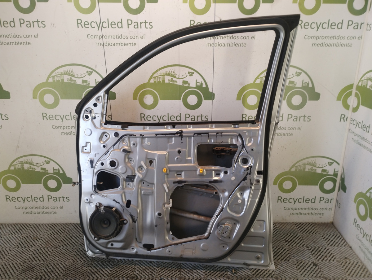 Puerta Delantera Derecha Toyota Hilux Ln (05013297)