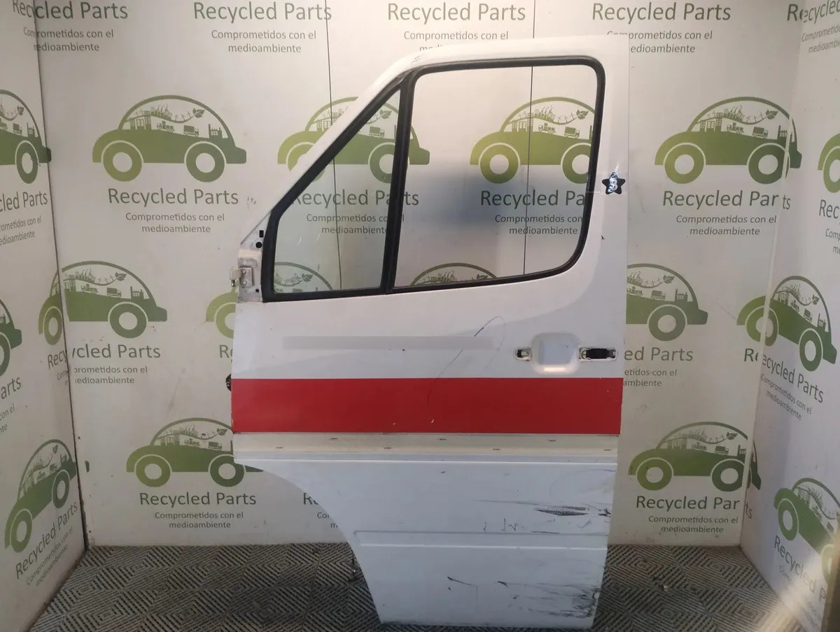 Puerta Delantera Izquierda Mercedes Benz Sprinter (05917183)