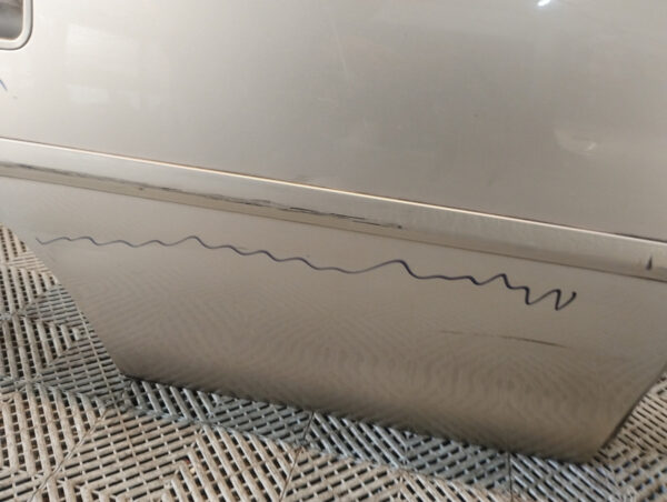 Puerta Trasera Derecha Chevrolet Corsa (05840549)