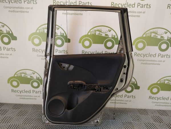 Puerta Trasera Derecha Honda Fit Li (04564048)