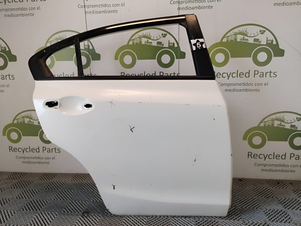 Puerta Trasera Derecha Honda Civic 9na (05248928)