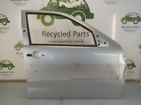 Puerta Delantera Derecha Vw Polo (03983936)