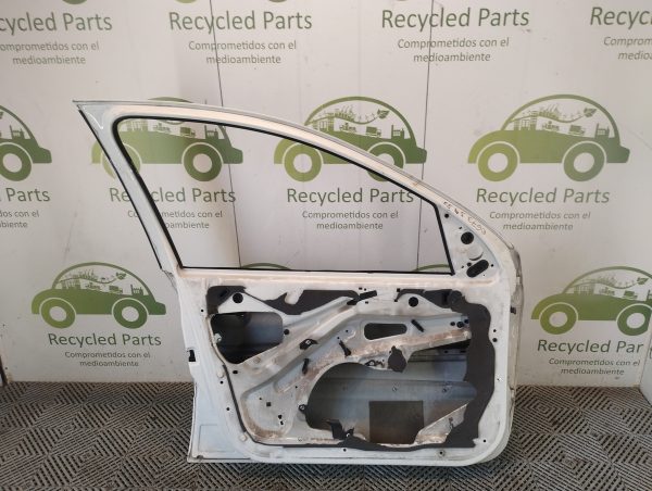 Puerta Delantera Izquierda Peugeot 207 (06739433)