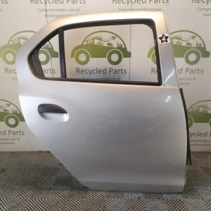 Puerta Trasera Derecha Renault Logan Ln (05374861)