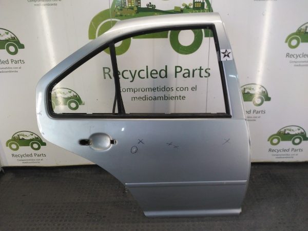Puerta Trasera Derecha Vw Bora (04554737)