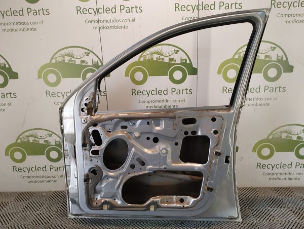 Puerta Delantera Derecha Ford Focus 1 (05098200)