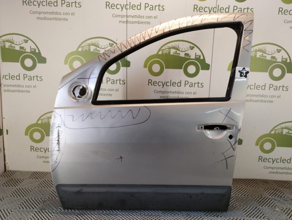 Puerta Delantera Izquierda Renault Duster Lv (04802240)