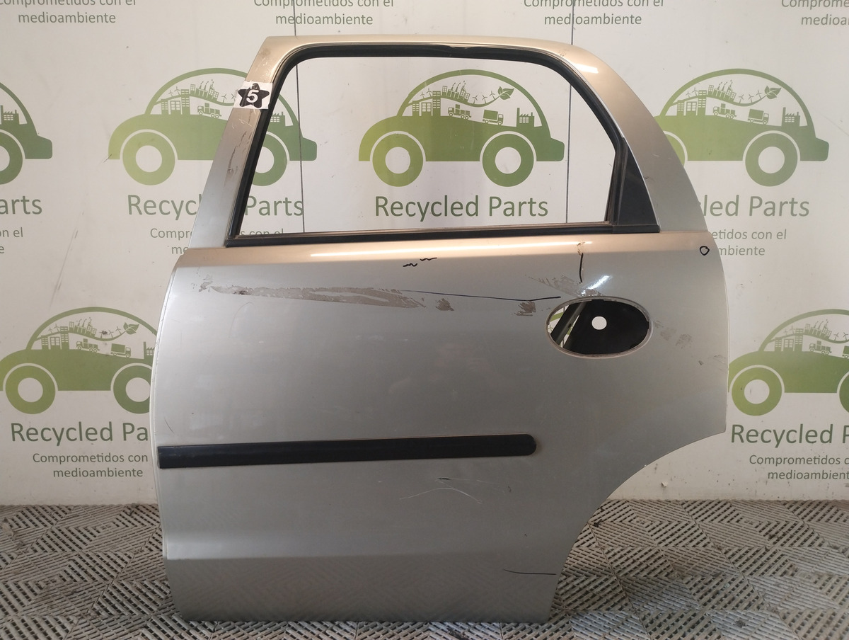 Puerta Trasera Izquierda Chevrolet Corsa 2 (06317851)