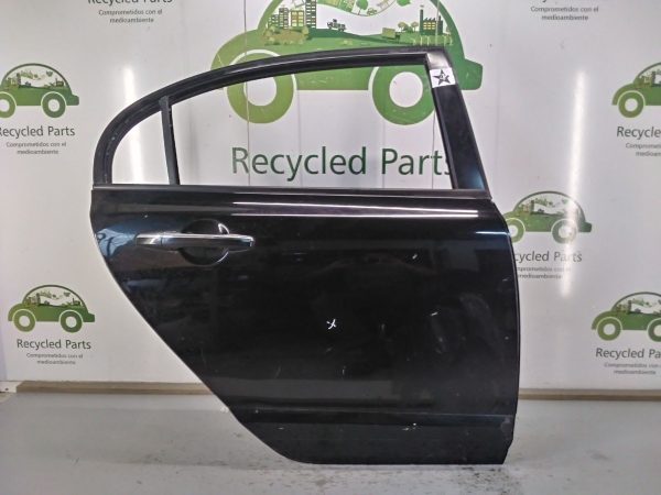 Puerta Trasera Derecha Honda Civic 8va (04326629)