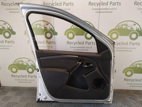 Puerta Delantera Izquierda Renault Duster Lv (04802240)