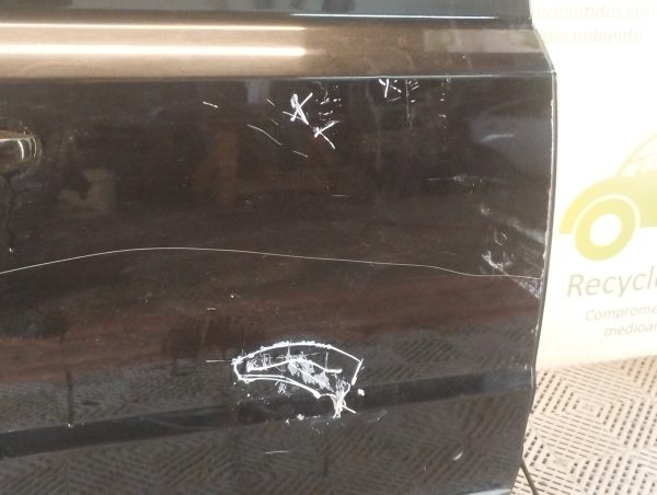 Puerta Trasera Derecha Jeep Patriot (05507410)
