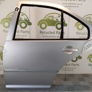 Puerta Trasera Izquierda Vw Bora (04786079)