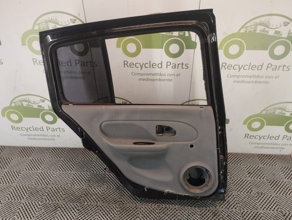 Puerta Trasera Izquierda Renault Clio 2 (05508168)