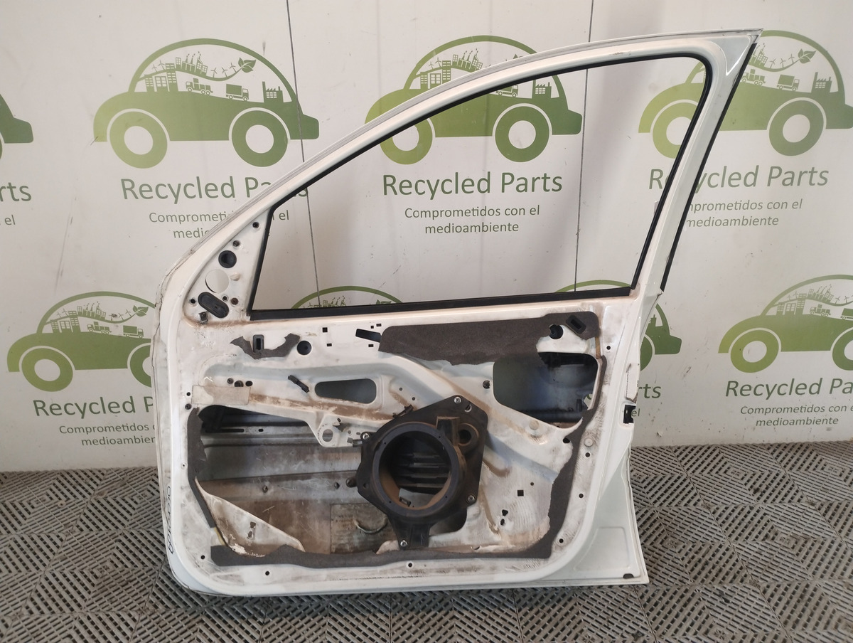 Puerta Delantera Derecha Peugeot 207 (06060109)