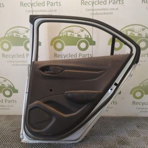 Puerta Trasera Derecha Chevrolet Onix (05768144)