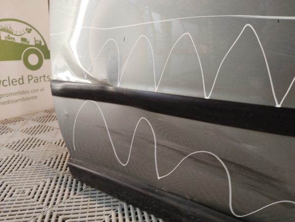 Puerta Trasera Izquierda Vw Passat B5 (04823078)