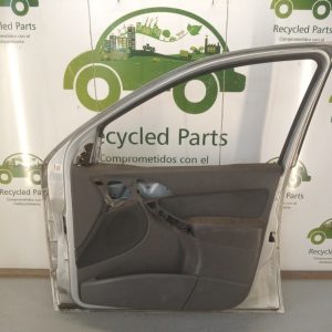 Puerta Delantera Derecha Ford Focus 1 (02827000)
