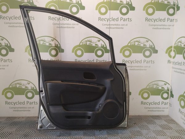 Puerta Delantera Izquierda Kia Rondo (04652628)