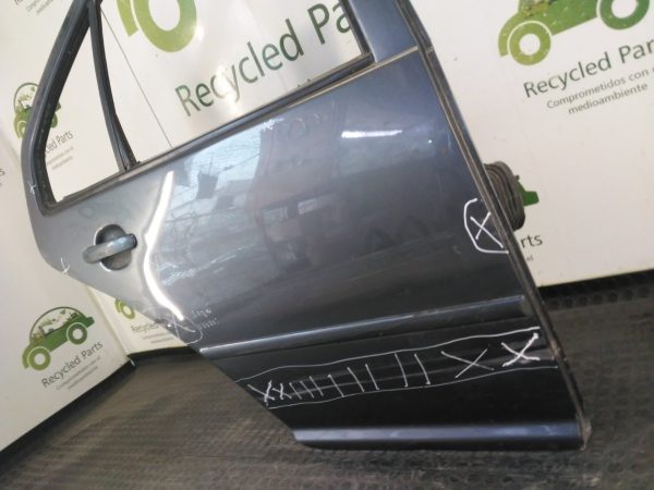 Puerta Trasera Derecha Vw Bora (03706542)