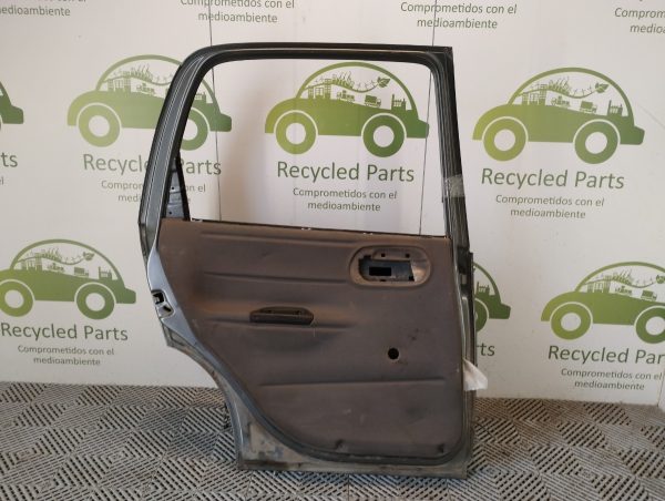 Puerta Trasera Izquierda Chevrolet Corsa (04950115)