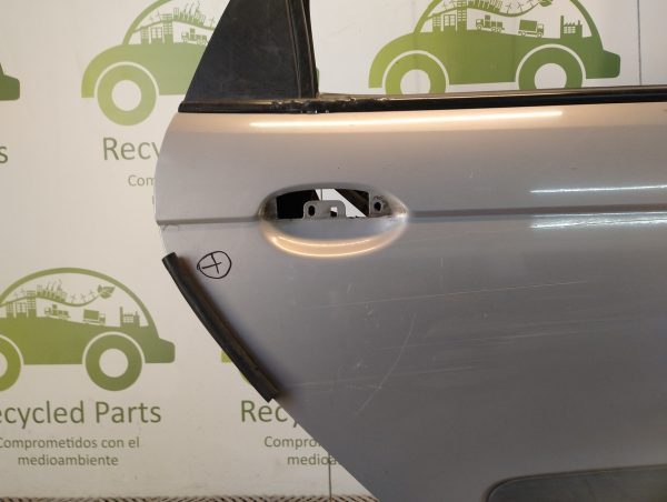 Puerta Trasera Derecha Renault Scenic (05186720) Lp
