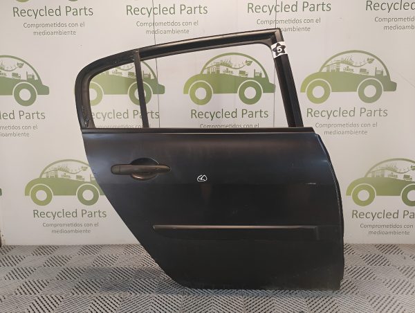 Puerta Trasera Derecha Renault Megane F2 4p (05345682)