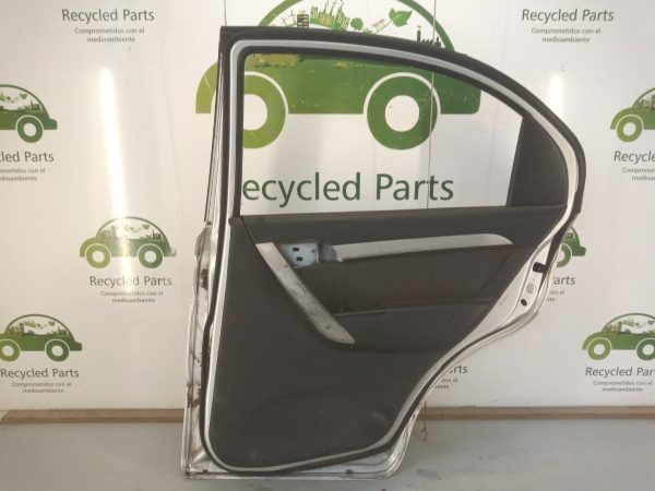 Puerta Trasera Derecha Chevrolet Aveo (03929630)