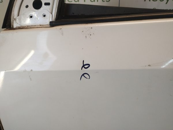 Puerta Delantera Izquierda Toyota Corolla G11 (05960616)