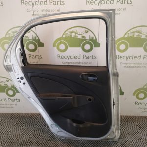 Puerta Trasera Izquierda Toyota Etios 4p (05919493)