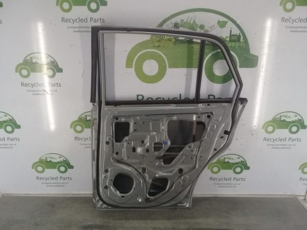 Puerta Trasera Derecha Nissan Tiida 4p (02049366) Lp