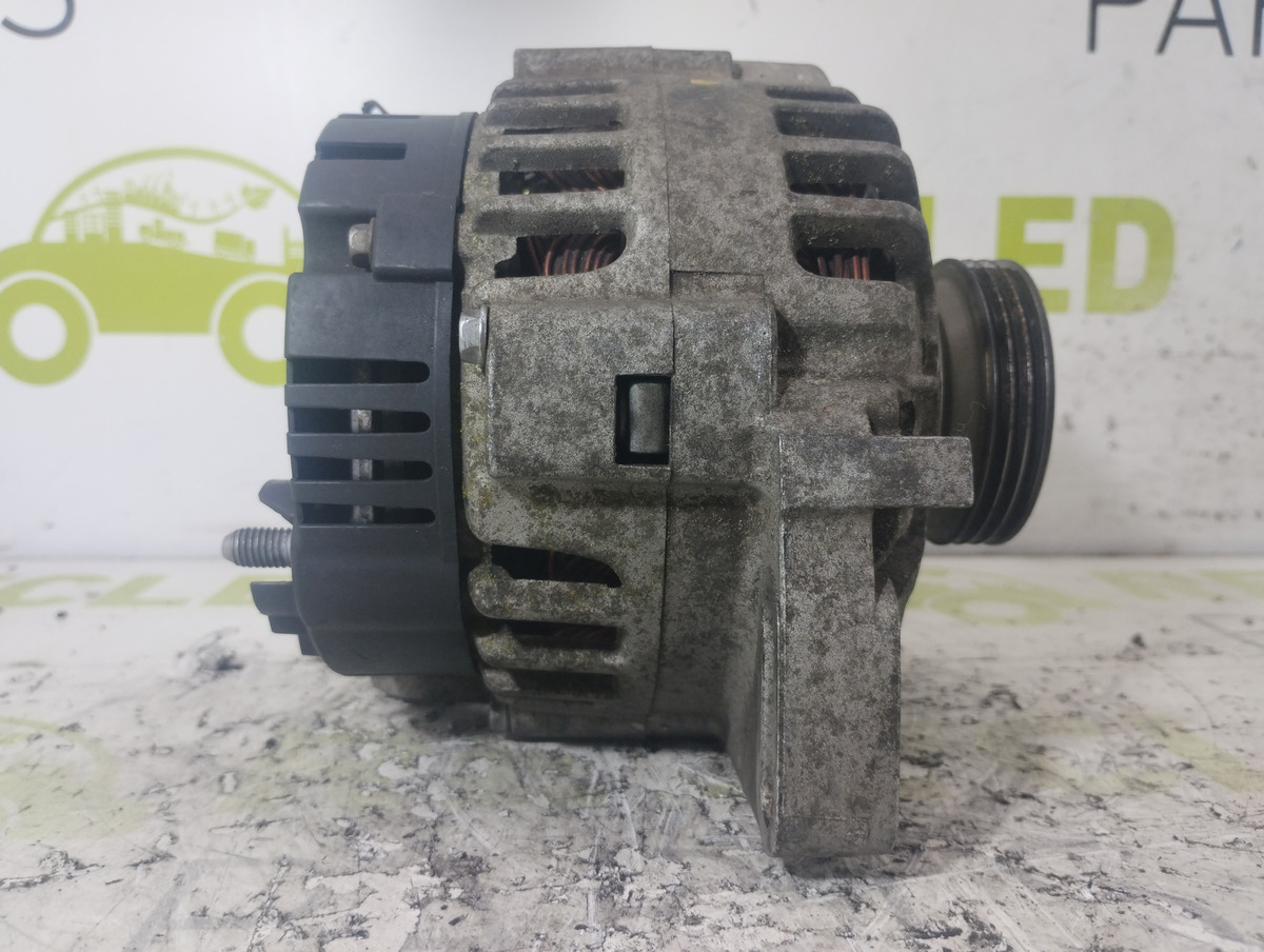 Alternador Renault Clio Mio 1.2 (06213817)
