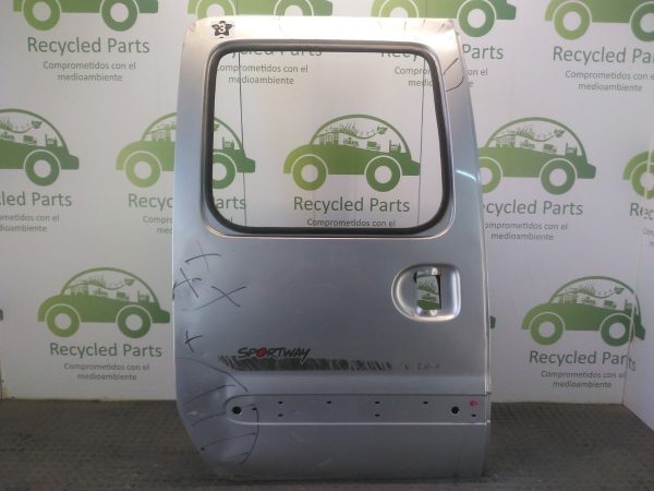 Puerta Trasera Derecha Renault Kangoo (04021520)