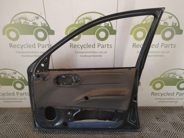 Puerta Delantera Derecha Chevrolet Corsa (06179323)