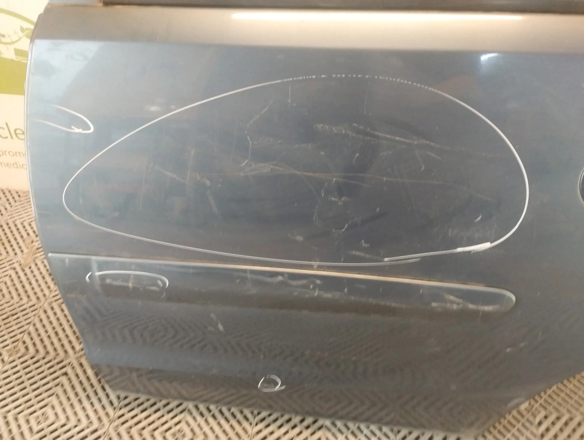 Puerta Trasera Izquierda Chevrolet Corsa 2 (05322984)