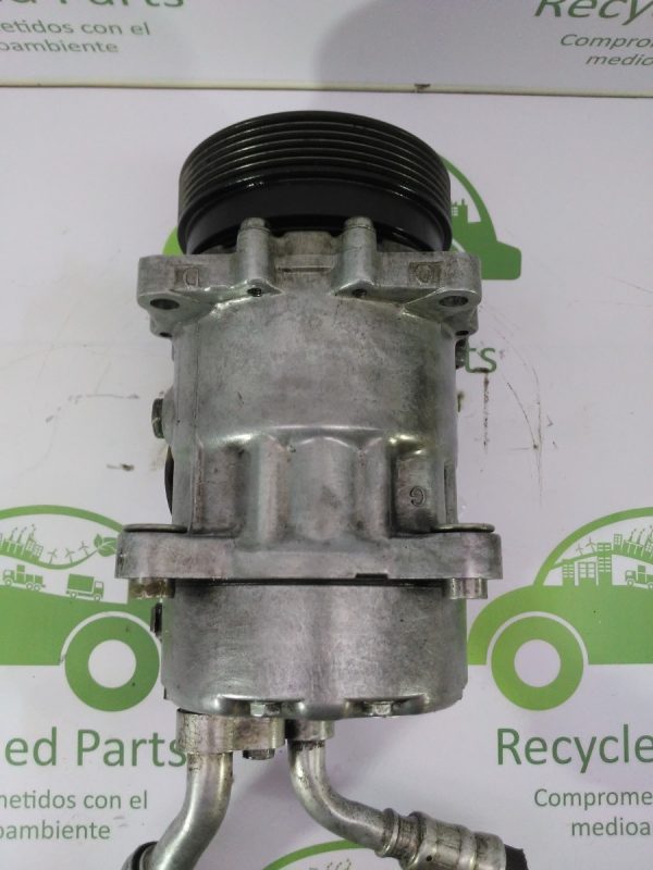 Compresor De Aire Acondicionado De Vw Golf 1.8 (03893660)