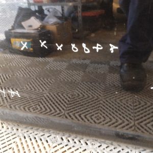 Puerta Delantera Derecha Nissan Tiida (04931408)