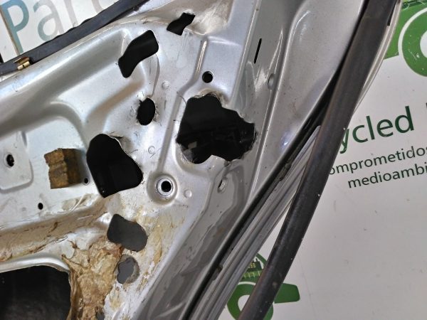 Puerta Trasera Derecha Mercedes Benz C250 (02416429) Lp