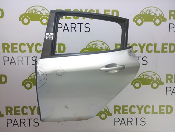 Puerta Trasera Izquierda Peugeot 208 (05586726) Lp
