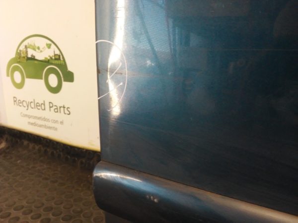 Puerta Delantera Derecha Mercedes Benz V230 (04265959)