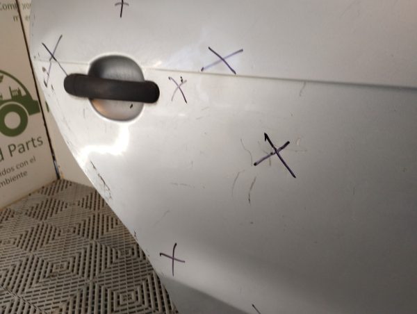 Puerta Trasera Derecha Vw Gol Trend (04847434)