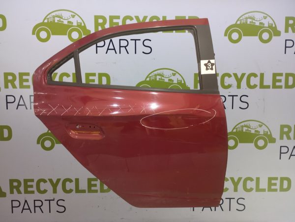 Puerta Trasera Derecha Chevrolet Onix (05311942)
