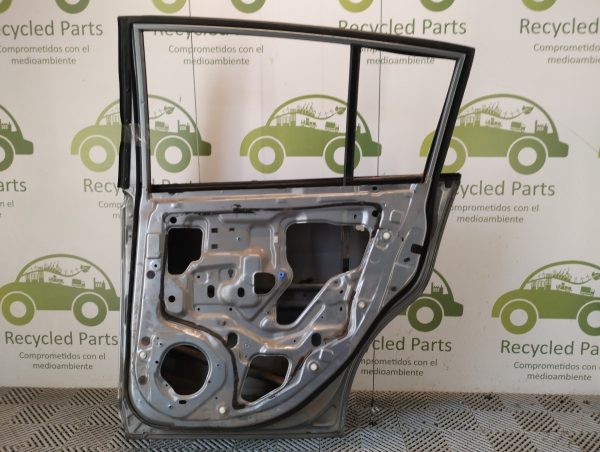 Puerta Trasera Derecha Nissan Tiida 5p (04983639)