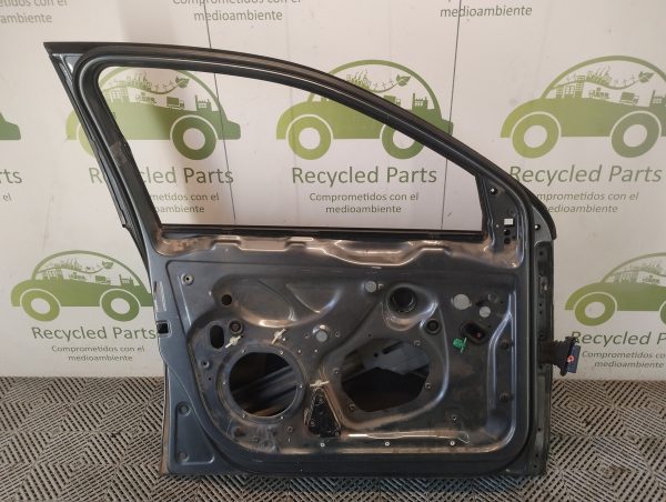 Puerta Delantera Izquierda Vw Vento Lv (06120238)