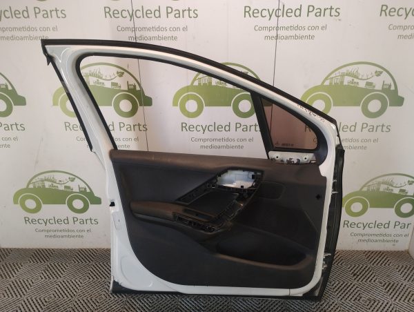 Puerta Delantera Izquierda Peugeot 208 (06198341)
