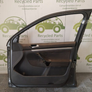 Puerta Delantera Derecha Vw Vento Lv (05710620)