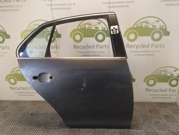 Puerta Trasera Derecha Vw Vento Lv (06120236)
